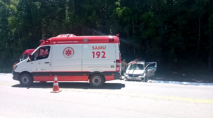 Carro do DNIT se envolveu em acidente na BR 116 esta manhã