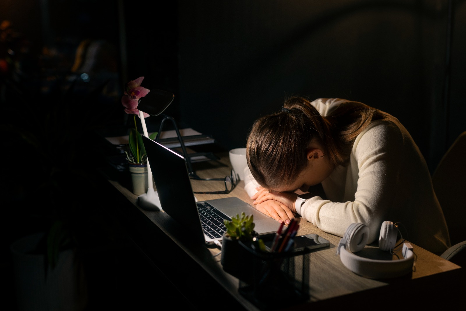 Dia Mundial da Saúde Mental: a necessidade de combater o burnout no ambiente de trabalho  
