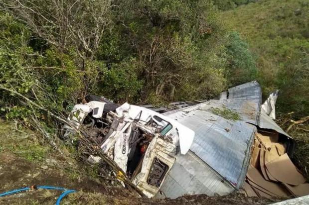 Caminhoneiro ficou mais de 30 horas preso às ferragens em Campestre da Serra