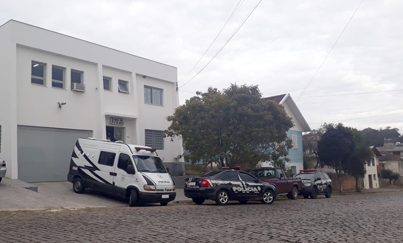Polícia realiza operação de combate ao tráfico de drogas, roubos e homicídios nesta manhã