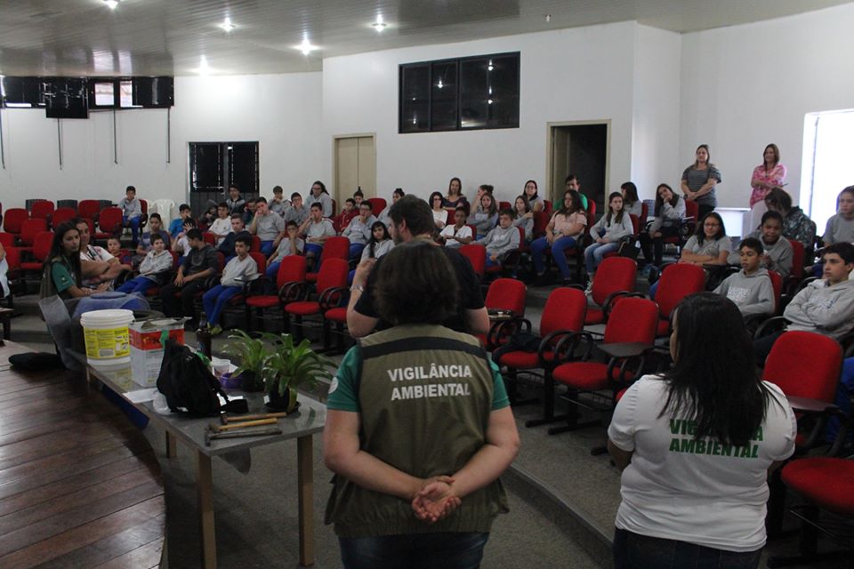 Estudantes da Escola Francisco Doncatto vão a campo contra o Aedes