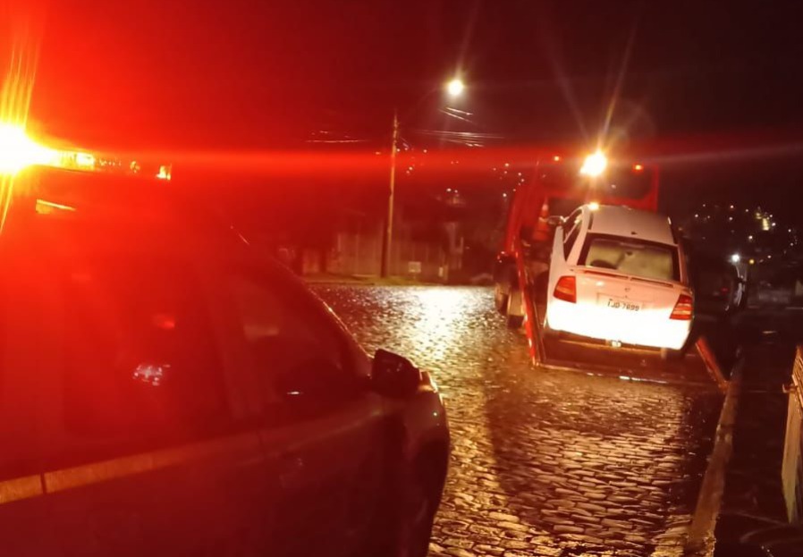 Brigada Militar apreende veículo com mais de R$ 5 mil em multas em São Marcos