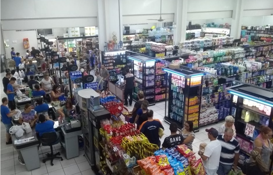 Após aumento no movimento, mercados criam estratégias para evitar aglomerações