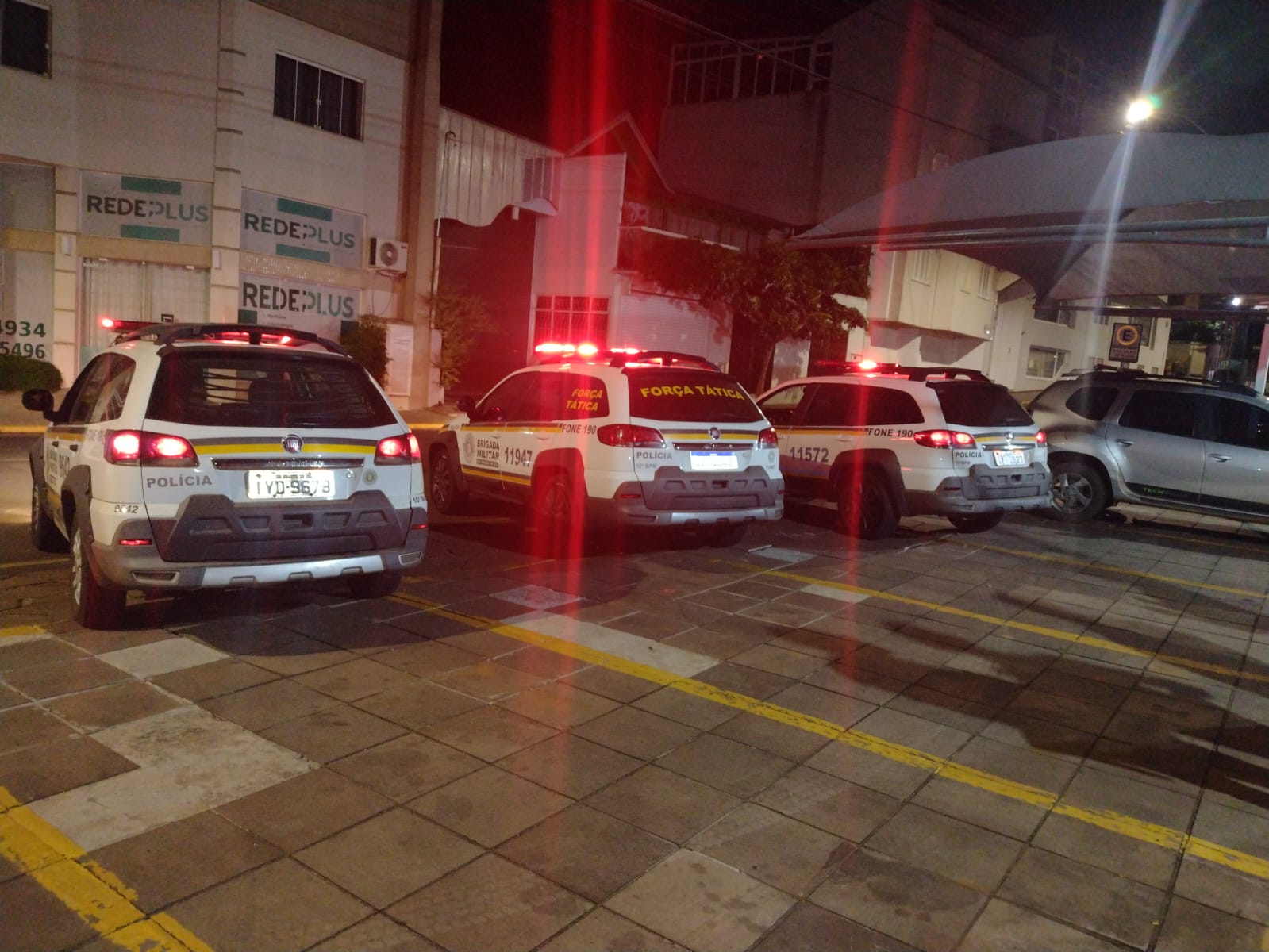 Três indivíduos foram presos logo após cometerem homicídio em Vacaria nesta segunda