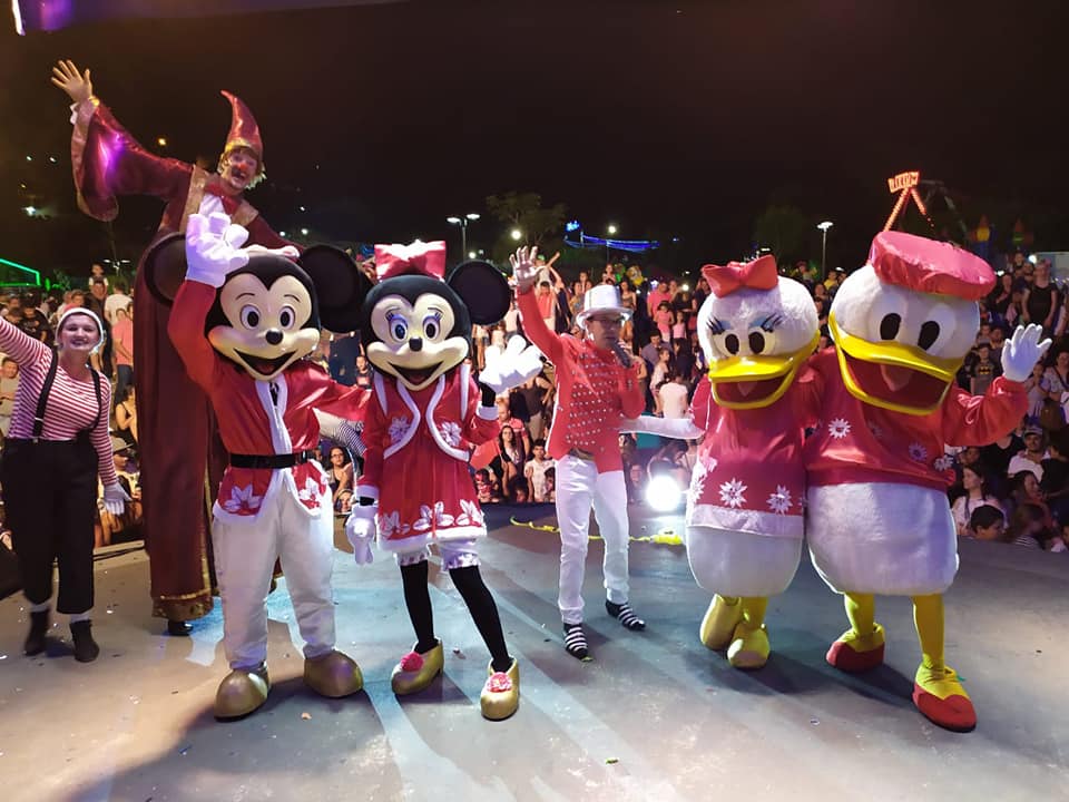 Chegada do Papai Noel terá show com Os Peraltas em Campestre