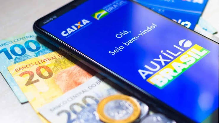 Decreto regulamenta crédito consignado no Auxílio Brasil