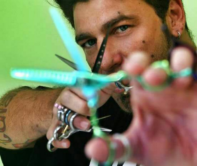 Escola Curativa promove curso de capacitação com visagista Edgar Tatua Vit