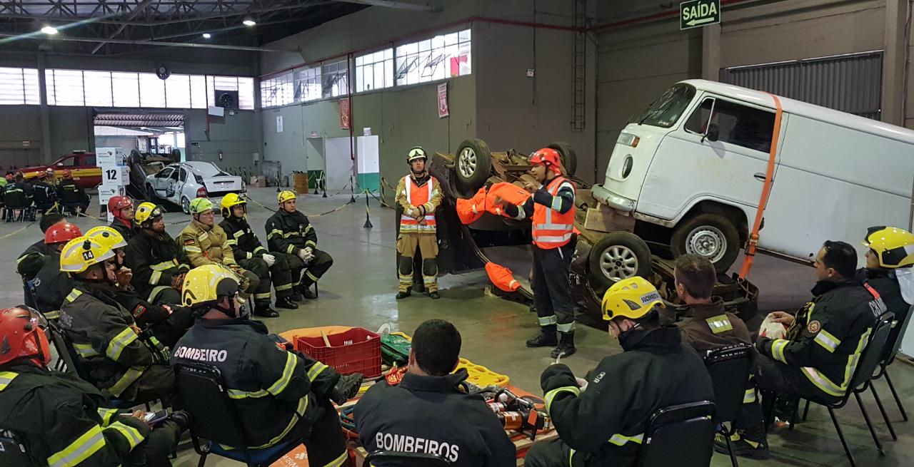 Holmatro Rescue Experience: Bombeiros de São Marcos participaram de evento em Chapecó