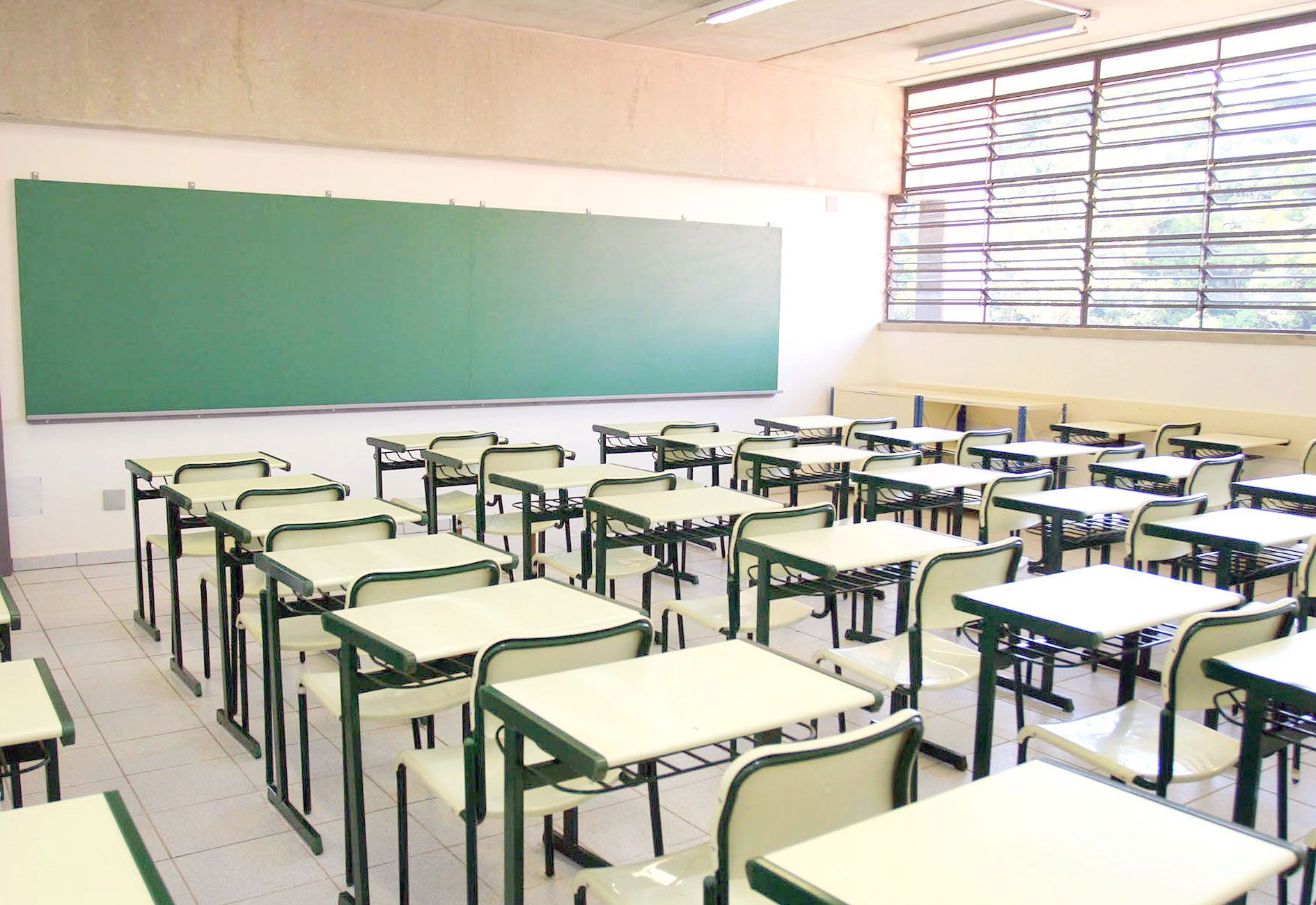 Segundo período de pré-matrículas da Rede Estadual oferta Educação para Jovens e Adultos até 17 de janeiro
