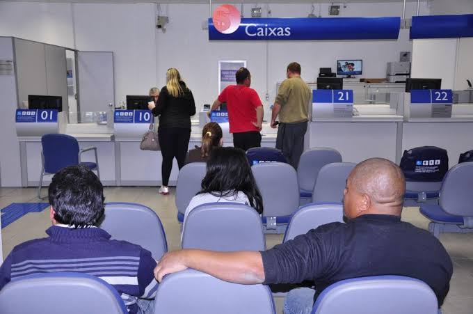 Agências bancárias retomam atendimento nesta quarta-feira