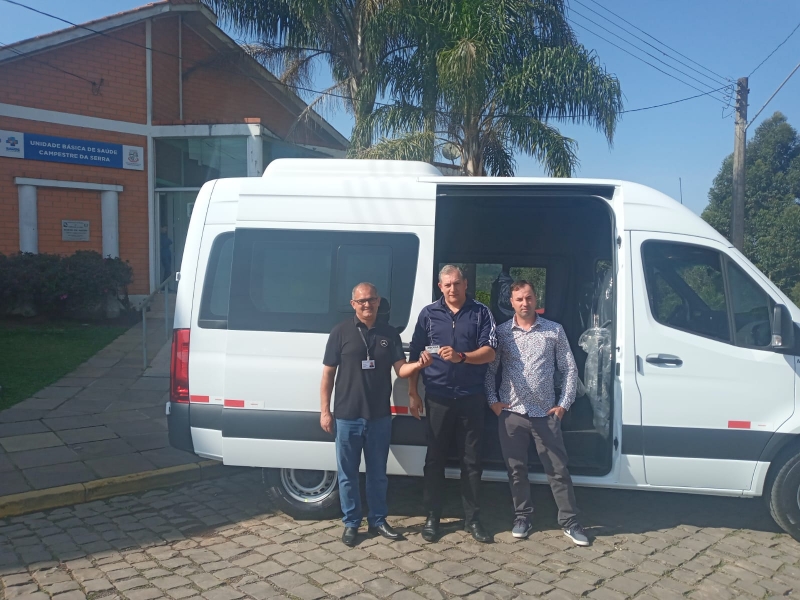 Secretaria de Saúde de Campestre conta com novo veículo para transporte de pacientes