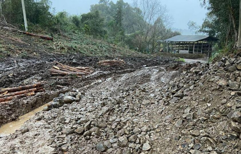 Moradores de São Roque sofrem com condições precárias das estradas