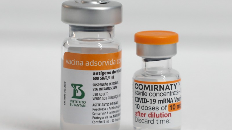 Cerca de 500 mil doses de vacinas contra a Covid-19 serão distribuídas no início da próxima semana no Estado