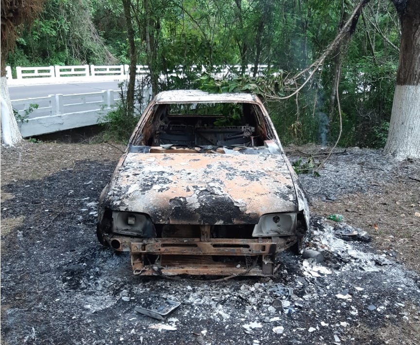 Após pane mecânica, veículo incendiou na madrugada desta segunda